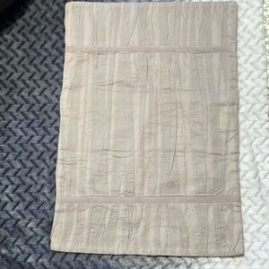 NWT Beekman cover (gray/purple tint)